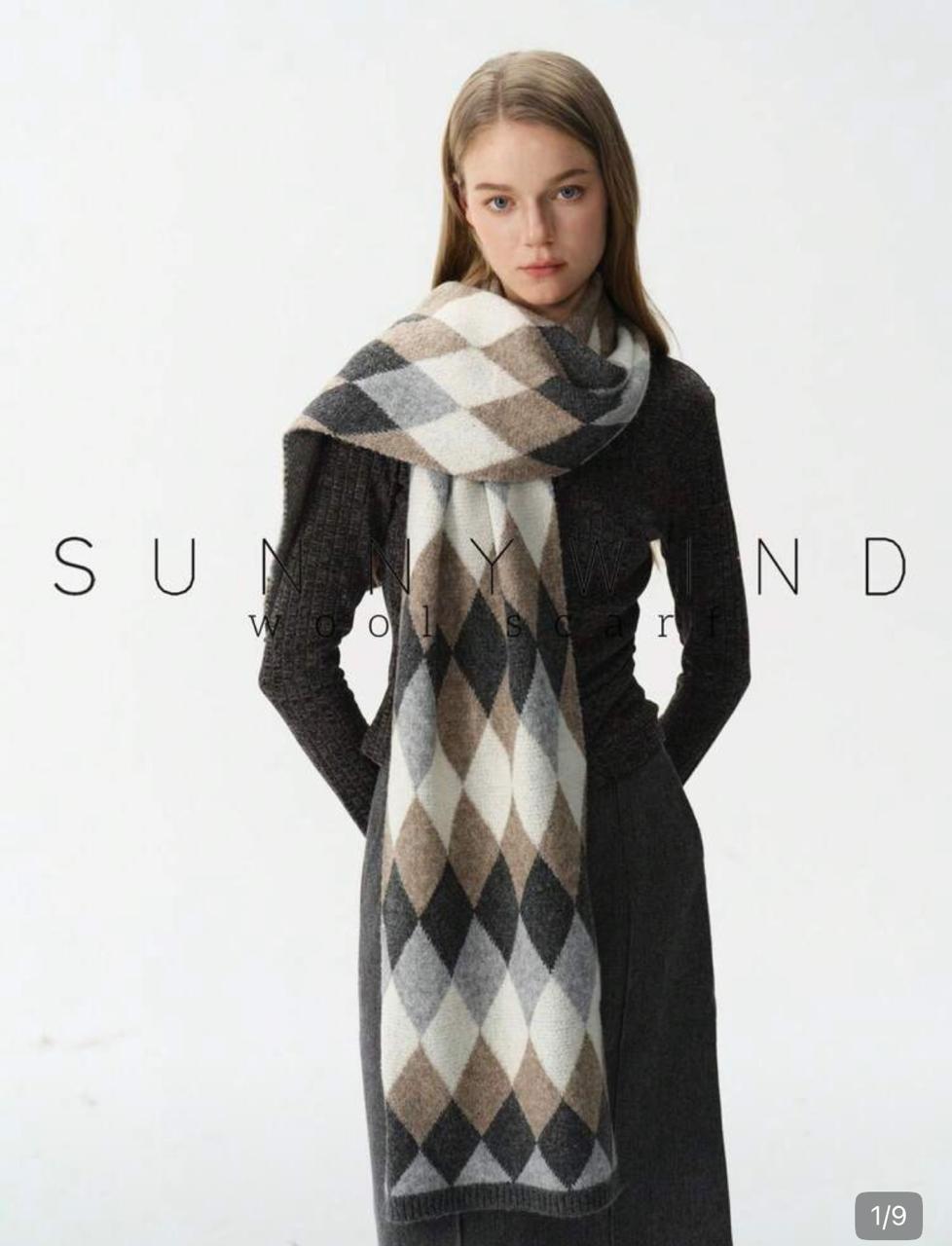 WOOL SCARF
